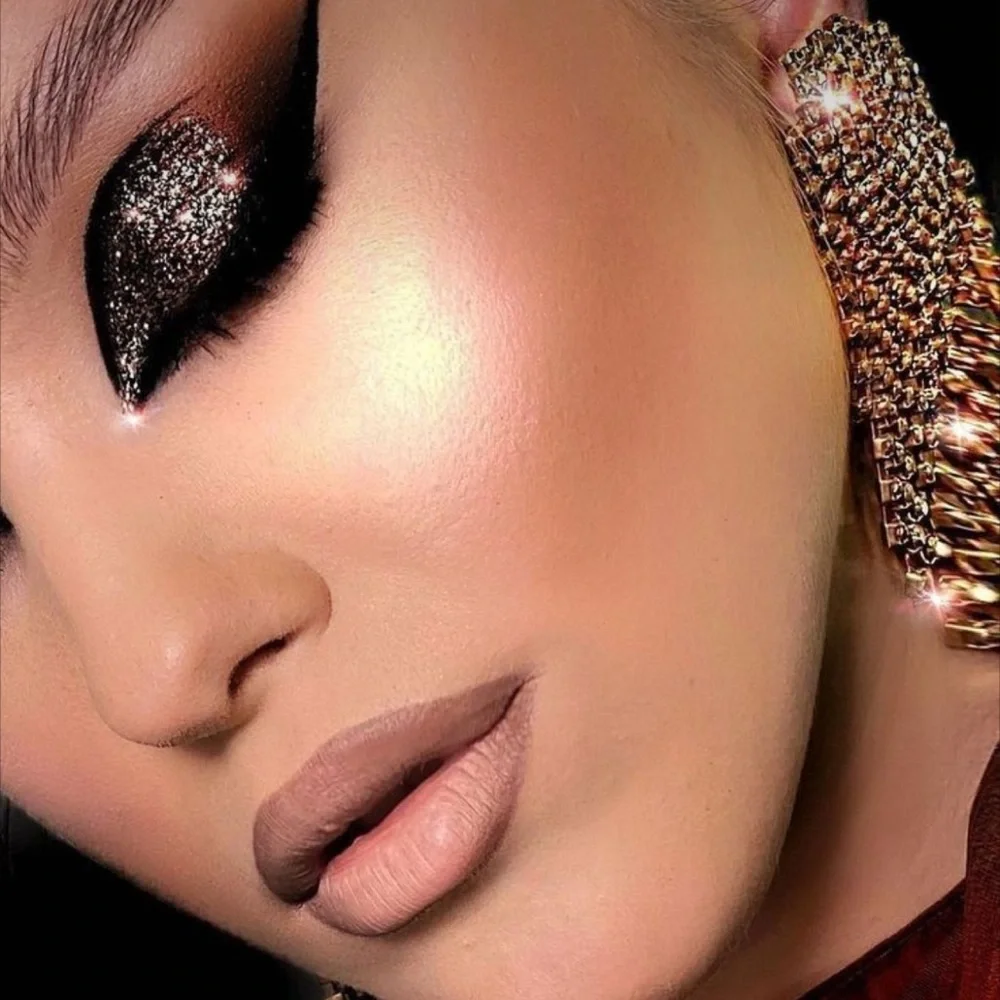 UNLISTED FLYER 4 MAKEUP 💄